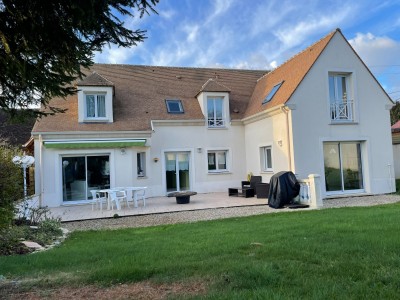 maison traditionnelle A VENDRE - TOURNAN EN BRIE - 220 m2 - Prix : nous consulter