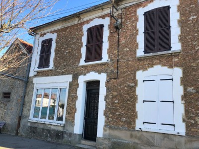 STUDIO A LOUER - MORMANT - 24,96 m2 - 495 € charges comprises par mois