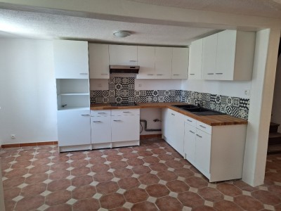 MAISON A LOUER - RAMPILLON - 73.81 m2 - 900€ charges comprises par mois
