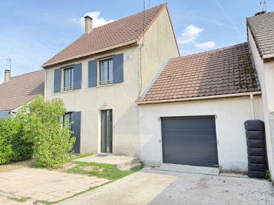 Maison Traditionnelle A VENDRE - LE PLESSIS FEU AUSSOUX - 122 m2 - 243 000 &euro;