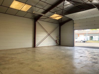 ENTREPOT A LOUER - AMILLIS - 160 m2 - 1 200 € HC et HT par mois