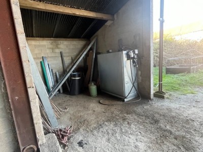 B�timents A VENDRE - JOUY LE CHATEL - 300 m2 - 350�000�&euro;