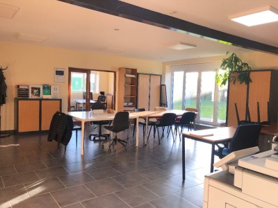 LOCAL D ACTIVITE A LOUER - AMILLIS - 561 m2 - 3 700 € HC et HT par mois