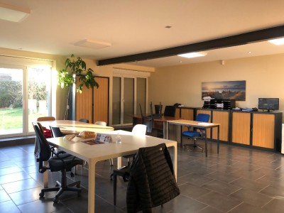 LOCAL D ACTIVITE A LOUER - AMILLIS - 561 m2 - 3 700 € HC et HT par mois