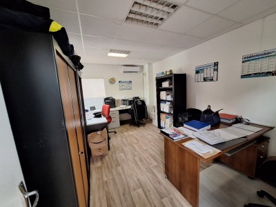 LOCAL D ACTIVITE A LOUER - ROZAY EN BRIE - 271.6 m2 - 1413€ HC et HT par mois