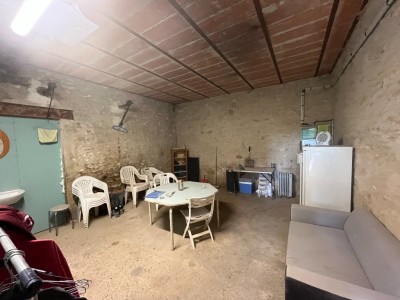 LOCAL D ACTIVITE A VENDRE - JOUY LE CHATEL - 800 m2 - 350�000�&euro; 