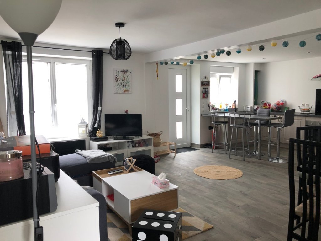 MAISON A LOUER - CHENOISE - 62 m2 - 875 &euro; charges comprises par mois