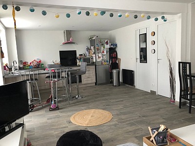 MAISON A LOUER - CHENOISE - 62 m2 - 875 € charges comprises par mois