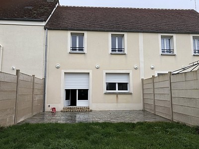 MAISON A LOUER - CHOISY EN BRIE - 105.11 m2 - 1 045 € charges comprises par mois