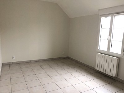 MAISON A LOUER - CHOISY EN BRIE - 105.11 m2 - 1 045 € charges comprises par mois