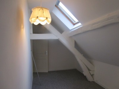MAISON A LOUER - COURPALAY - 109.06 m2 - 1 280 € charges comprises par mois