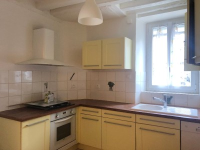 Maison de ville A LOUER - MELUN - 90.68 m2 - 890�&euro; charges comprises par mois