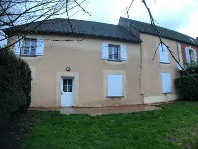 MAISON A LOUER - MORMANT - 178.64 m2 - 1 300 € charges comprises par mois