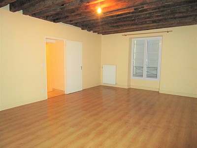 MAISON A LOUER - MORMANT - 178.64 m2 - 1 300 € charges comprises par mois