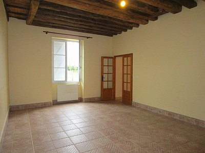 MAISON A LOUER - MORMANT - 178.64 m2 - 1 300 € charges comprises par mois