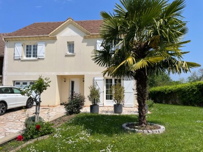 MAISON A VENDRE - ARGENTIERES - 180 m2 - 470000 €