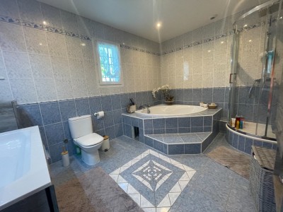 MAISON A VENDRE - ARGENTIERES - 180 m2 - 470000 €