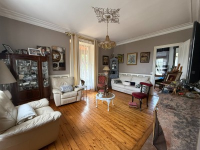 Maison Briarde Rurale A VENDRE - BERNAY VILBERT Centre du village - 200 m2 - 480�000�&euro;