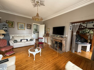 Maison Briarde Rurale A VENDRE - BERNAY VILBERT Centre du village - 200 m2 - 480�000�&euro;