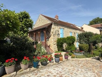 Maison Briarde Rurale A VENDRE - BERNAY VILBERT Centre du village - 200 m2 - 480 000 €