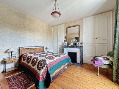 MAISON A VENDRE - JOUY SUR MORIN - 214 m2 - 468000€