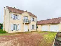 Maison traditionnelle A VENDRE - FAREMOUTIERS - 225 m2 - 437 000 &euro;