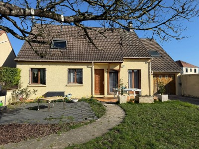 MAISON TRADITIONNELLE A VENDRE - FONTENAY TRESIGNY - 125.84 m2 - 339�000�&euro;