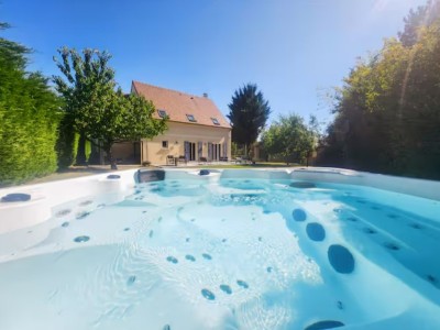 MAISON TRADITIONNELLE A VENDRE - LE PLESSIS FEU AUSSOUX - 158 m2 - 399000€