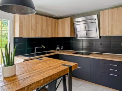 MAISON TRADITIONNELLE A VENDRE - LE PLESSIS FEU AUSSOUX - 158 m2 - 399000€