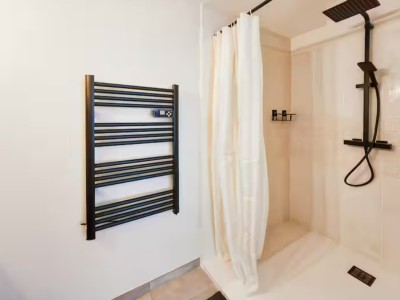 MAISON TRADITIONNELLE A VENDRE - LE PLESSIS FEU AUSSOUX - 158 m2 - 399000€
