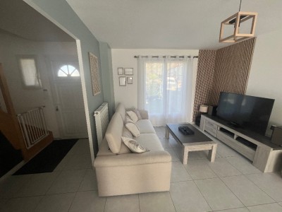 Maison 4 chambres (107 m�) Le Plessis-Feu-Aussoux, terrain 579 m�, lumineuse, RDC chambre, PAC air/eau, 4 parkings, terrasse sud, fibre.