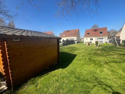 Maison 4 chambres (107 m�) Le Plessis-Feu-Aussoux, terrain 579 m�, lumineuse, RDC chambre, PAC air/eau, 4 parkings, terrasse sud, fibre.