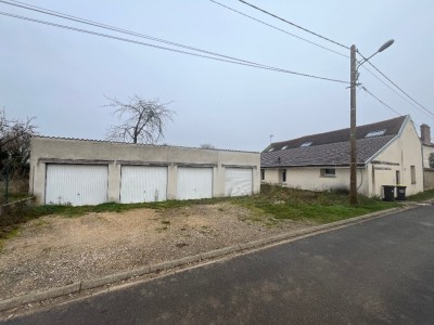 MAISON A VENDRE - MAISON ROUGE - 177.8 m2 - 252 000 €