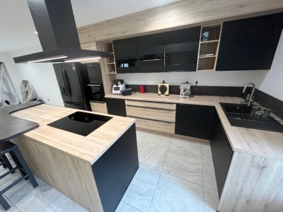 MAISON A VENDRE - MAISON ROUGE - 177.8 m2 - 252 000 €