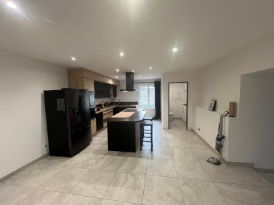 MAISON A VENDRE - MAISON ROUGE - 177.8 m2 - 252 000 €