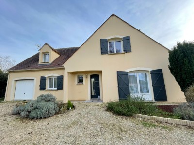 Maison traditionnelle - PECY - 195 m2 - VENDU