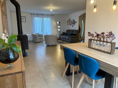 Maison traditionnelle - PECY - 195 m2 - VENDU