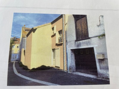 Garage ou Grange A VENDRE - ROZAY EN BRIE - 70 m2 - 88 000 €