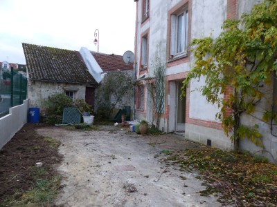 MAISON A VENDRE - ROZAY EN BRIE - 250 m2 - 250000 €