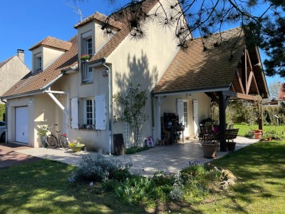 maison traditionnelle A VENDRE - ROZAY EN BRIE - 100 m2 - 350 000 €