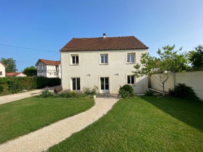 MAISON - JOUY LE CHATEL - 145 m2 - VENDU