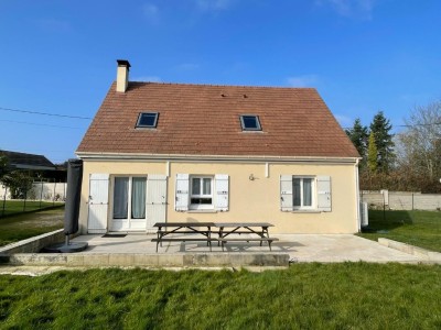 maison traditionnelle A VENDRE - ROZAY EN BRIE - 115 m2 - 285000€