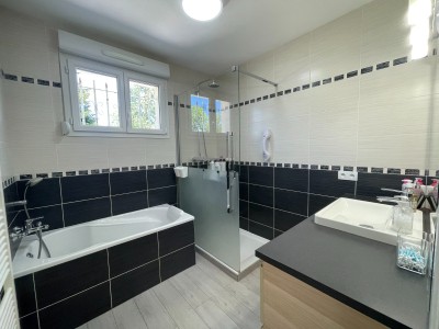 Maison traditionnelle de Plain Pied A VENDRE - ROZAY EN BRIE - 105 m2 - 339000€