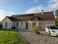maison traditionnelle de Plain Pied + piscine - ROZAY EN BRIE - 262.29 m2 - VENDU