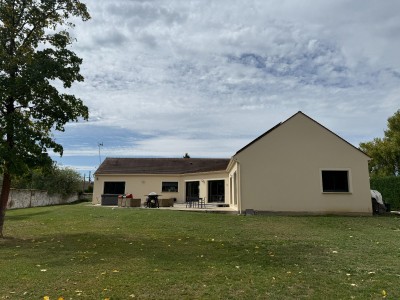 Maison PLAIN PIED traditionnelle de 2014 A VENDRE - ROZAY EN BRIE - 190 m2 - 550 000 €