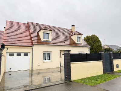 maison traditionnelle A VENDRE - ROZAY EN BRIE - 148.46 m2 - 345�000�&euro;