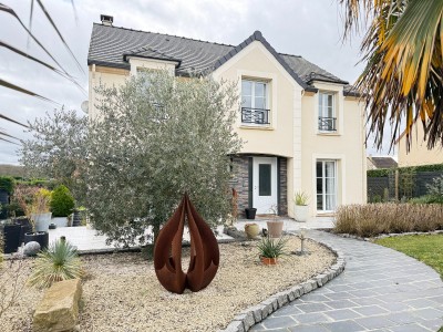 MAISON TRADITIONNELLE A VENDRE - ROZAY EN BRIE - 150 m2 - 429 000 €