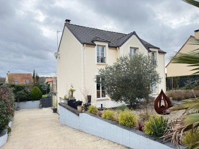 MAISON TRADITIONNELLE A VENDRE - ROZAY EN BRIE - 150 m2 - 429 000 €