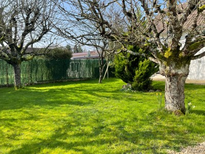 Maison , 2 chambres + bureau , garage, jardin A VENDRE - ROZAY EN BRIE - 90 m2 - 238 000 €