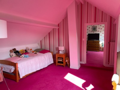 Maison , 2 chambres + bureau , garage, jardin A VENDRE - ROZAY EN BRIE - 90 m2 - 238 000 €